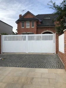 Artarmon double swing gates
